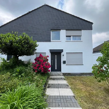Apartment Serene Meadows Solingen